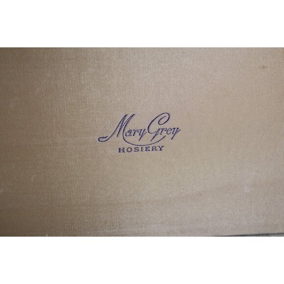 Vintage Mary Grey Hosiery box, Deluxe craft Chicago 3 graces cameo lingerie - Picture 6 of 10